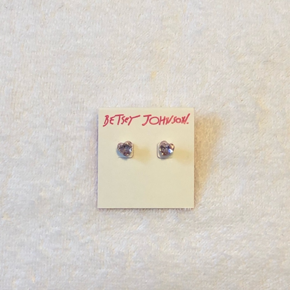 NWT Betsey Johnson Pink Heart Earrings!